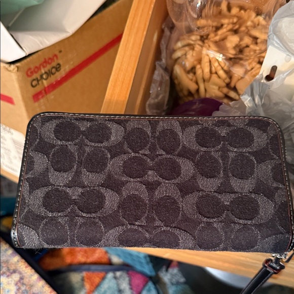 Coach Long Zipper Wallet in Signature Denim - Picture 2 of 4